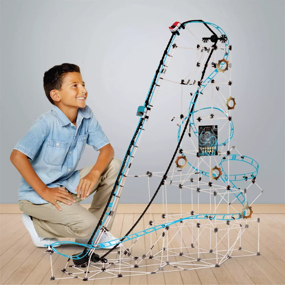 Juego interactivo de contruccion de 736 piezas ¨Construye una montaña rusa¨. FAO Schwarz